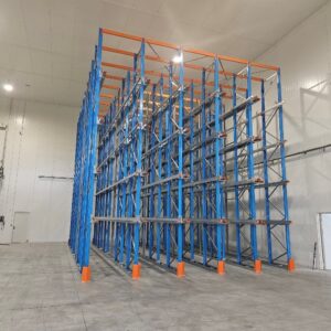 Gniazdo regałowe – czym jest i jaką pełni rolę?